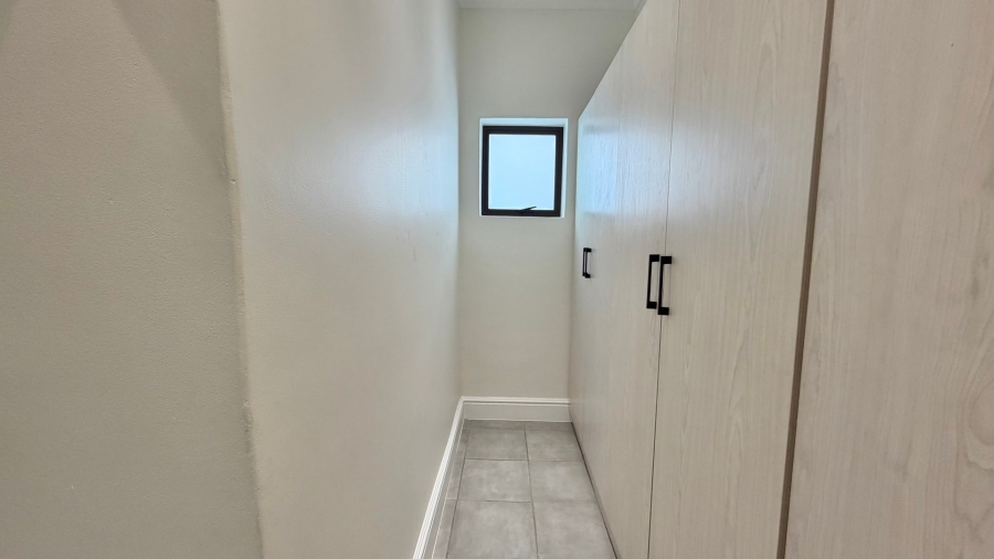 5 Bedroom Property for Sale in Strand Central Western Cape